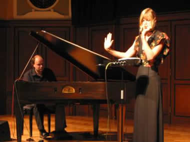 Dorit Chrysler in concert